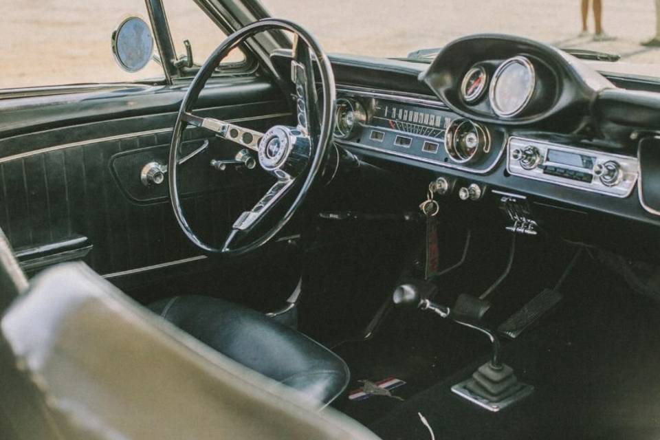 Mustang - interior