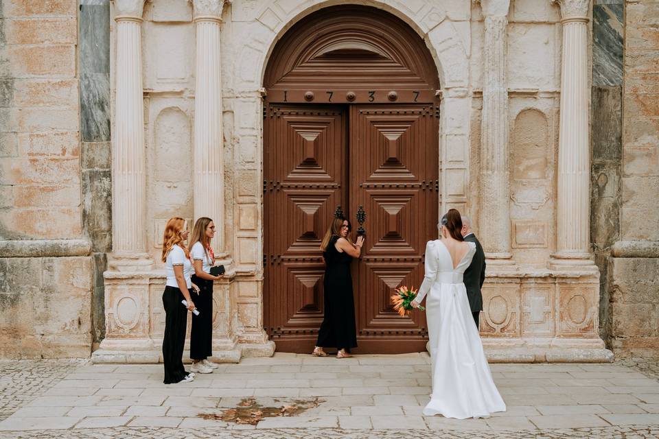 A entrada na Igreja