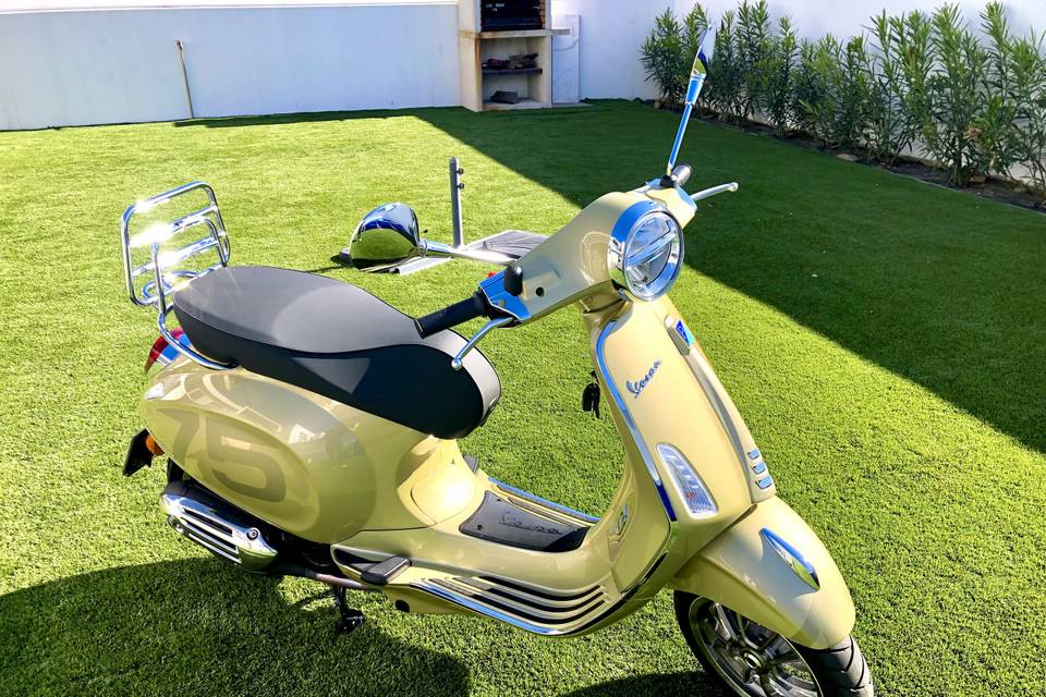 Vespa Edição 75Th Limited