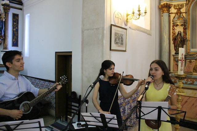 Guitarra, violino, voz