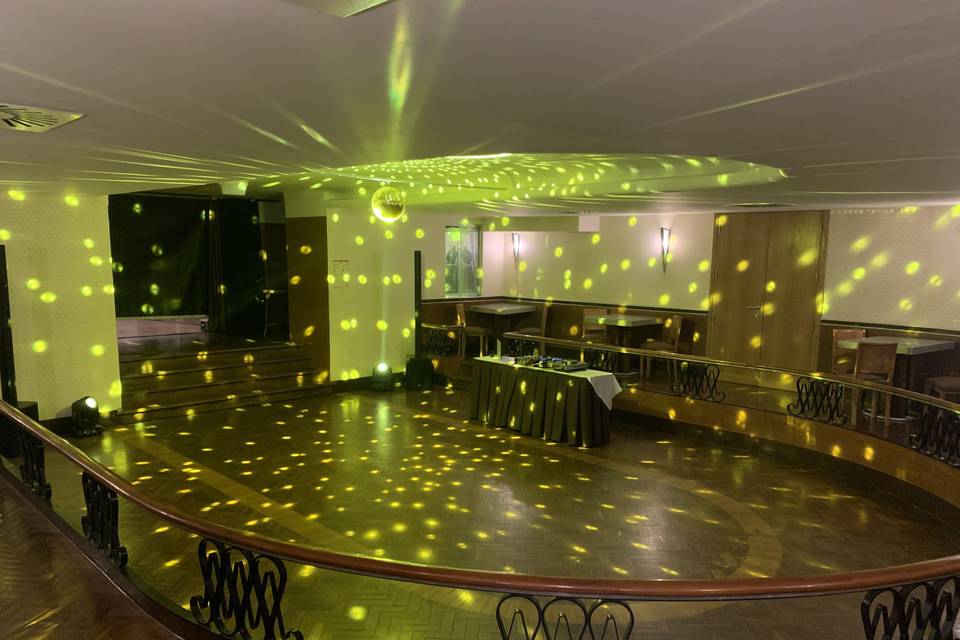 Bar Dancing