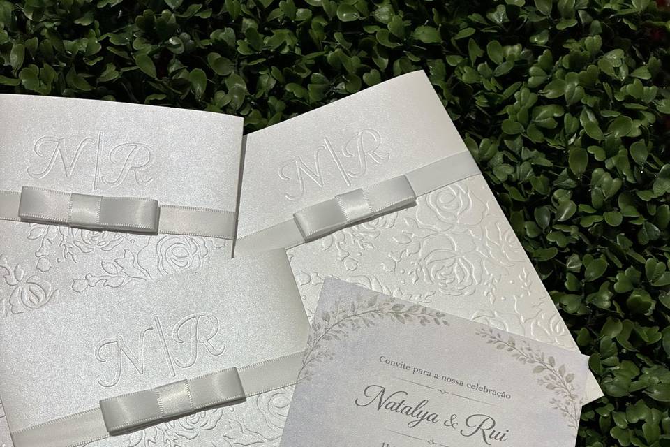 Convite com relevo