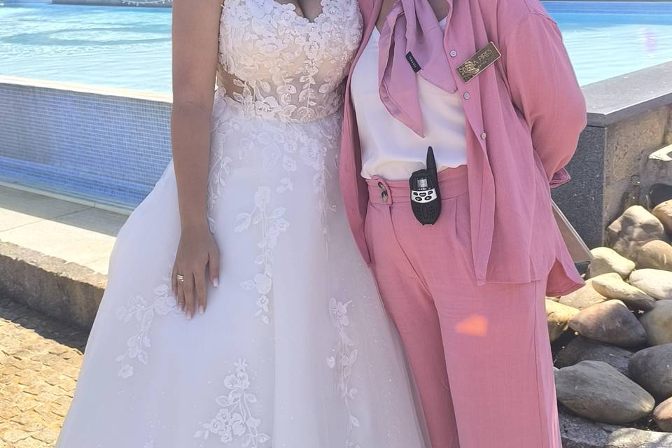 Laura & Maura