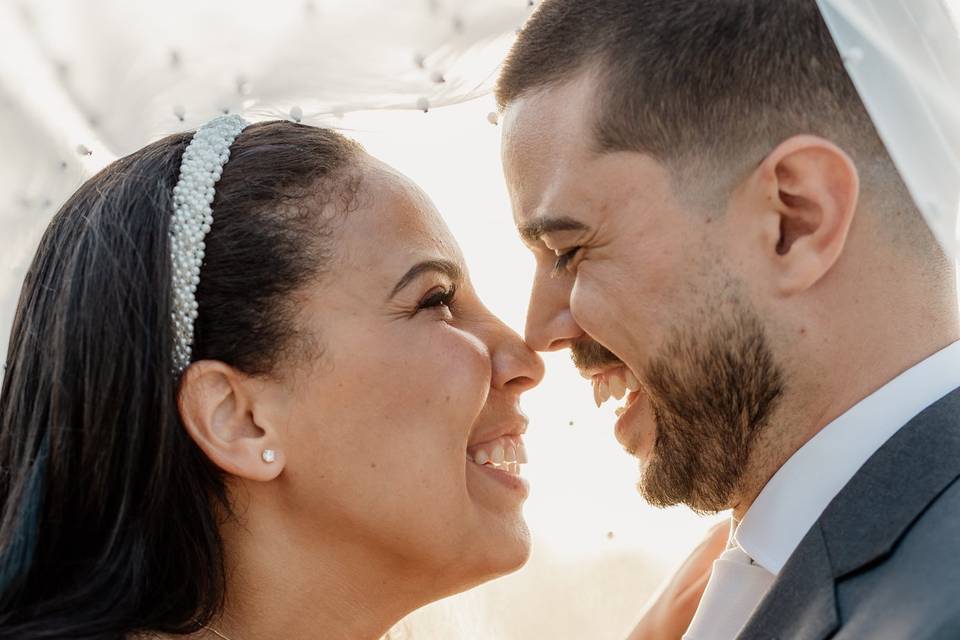 Olhar cúmplice dos noivos