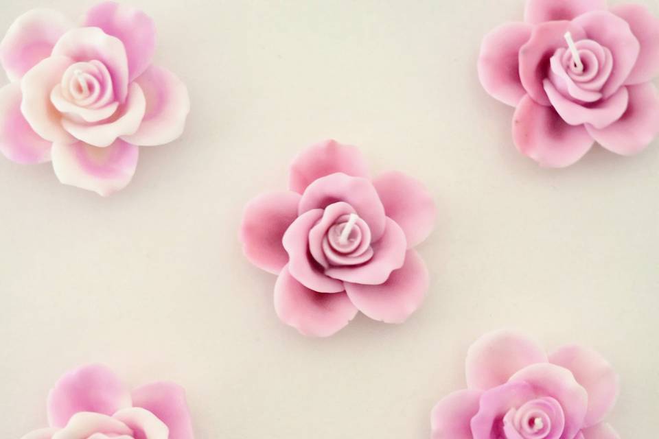 Em forma de flor.