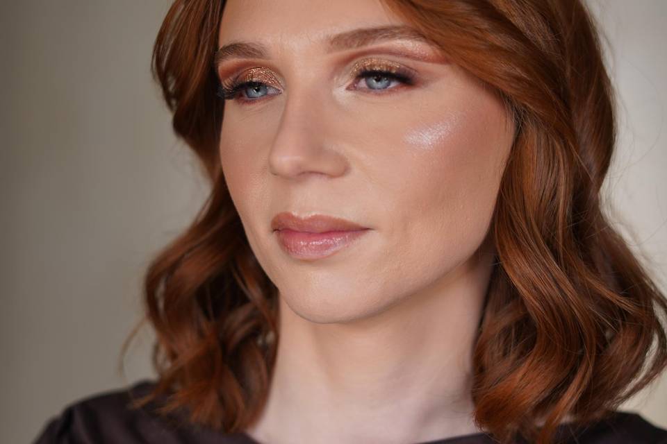 Full cut crease