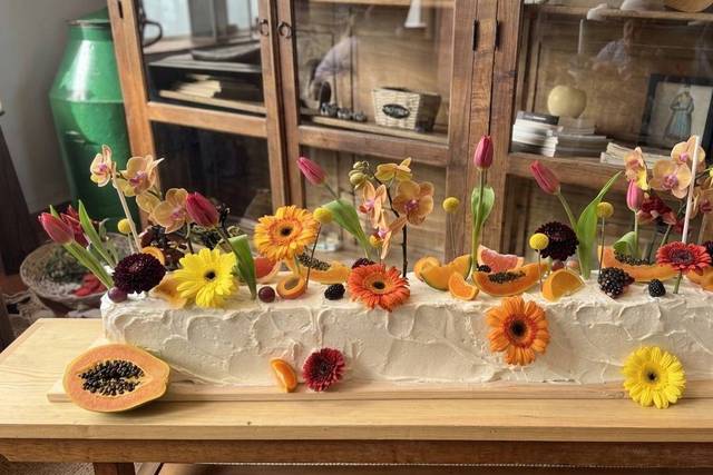 Long wedding cake