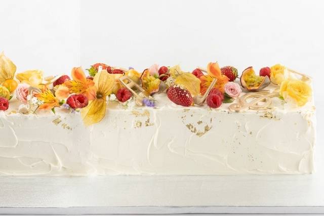 Long wedding cake