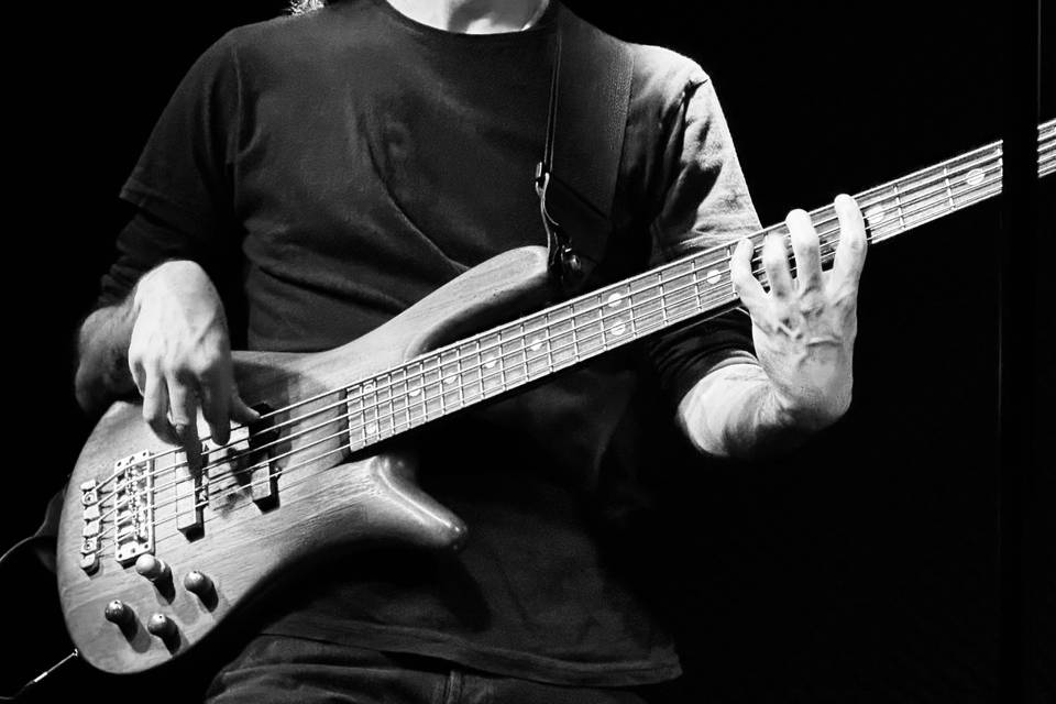 Pedro Martinho - Baixo