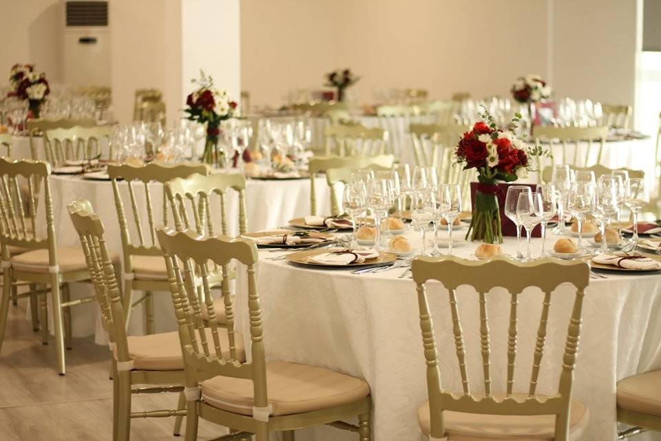 Decoração floral mesa dos noiv