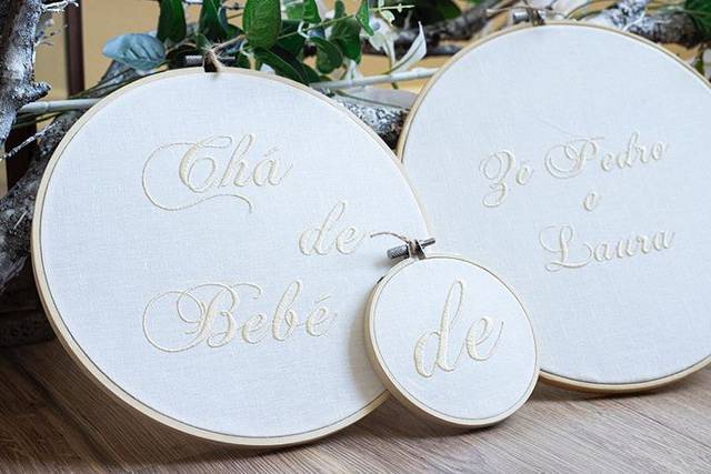 Madeira com bordado em linho