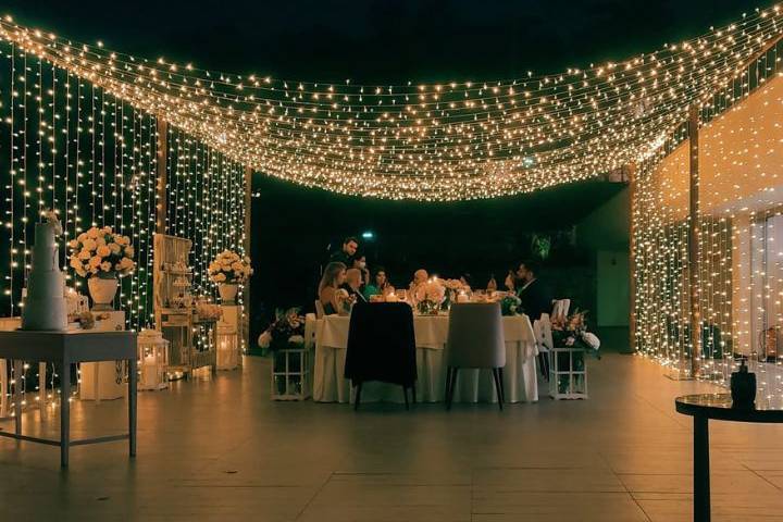 Jantar sob um céu de luzes!