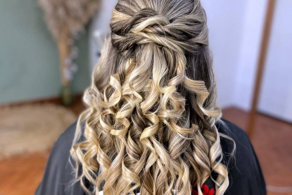 Penteado semi preso