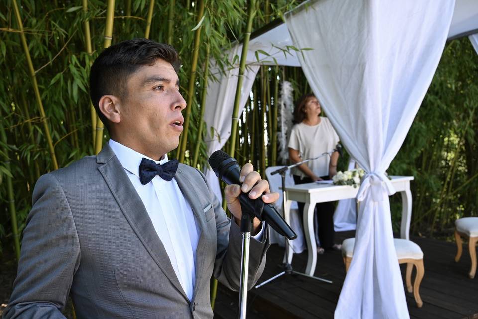André Navarro Tenor
