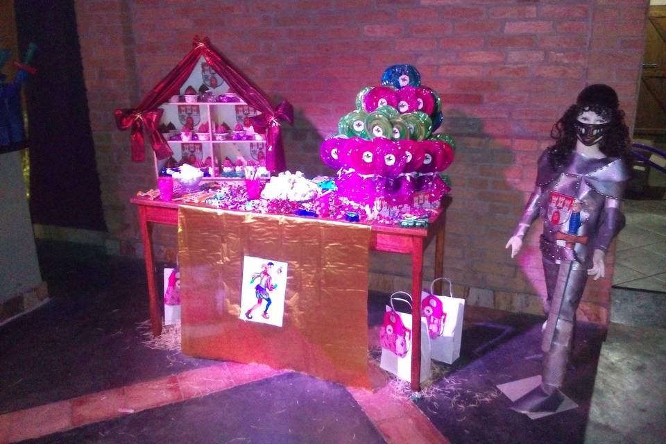 Mesa das lembrancinhas