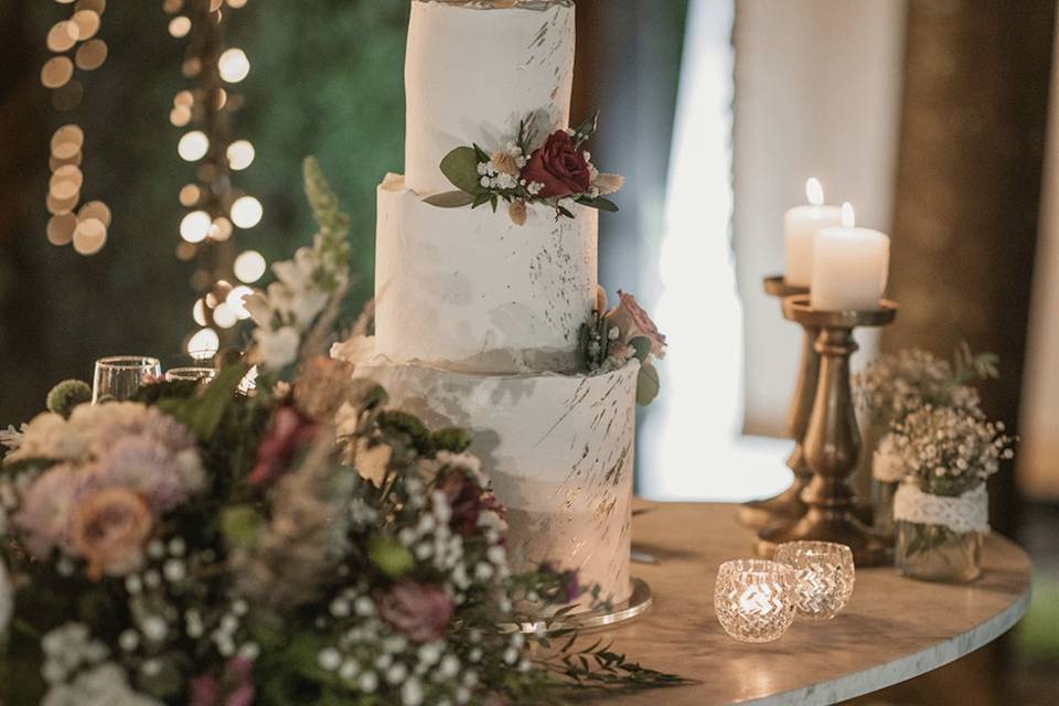 Decoração da mesa do bolo