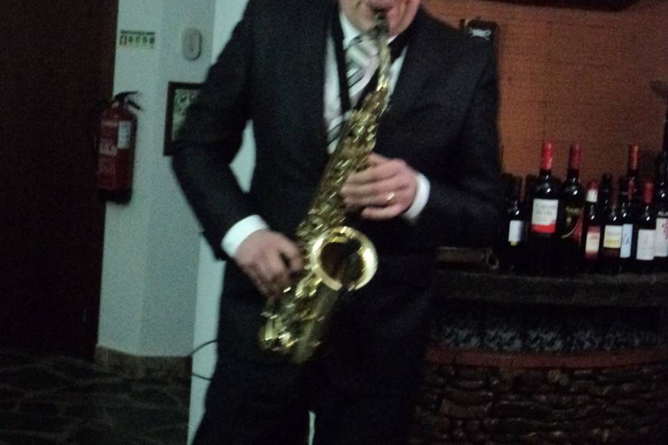 JR Sax