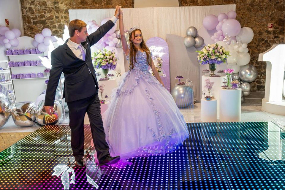 Pista LED para 15 anos