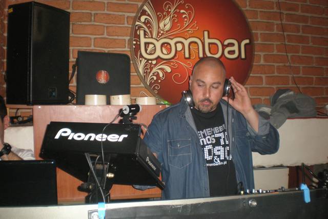 Bar Bombar