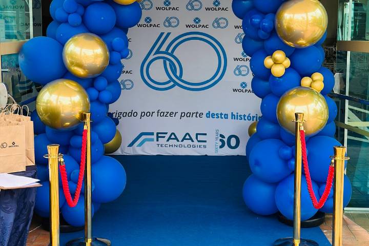 (Empresa) Entrada do espaço