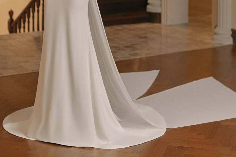 Vestido Linha Sereia Com Manto