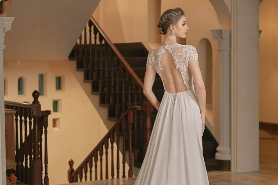 Vestido Linha Sereia Com Manto