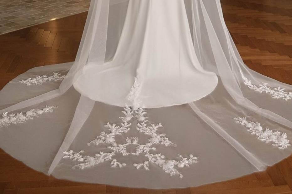 Vestido Com Capa Costas