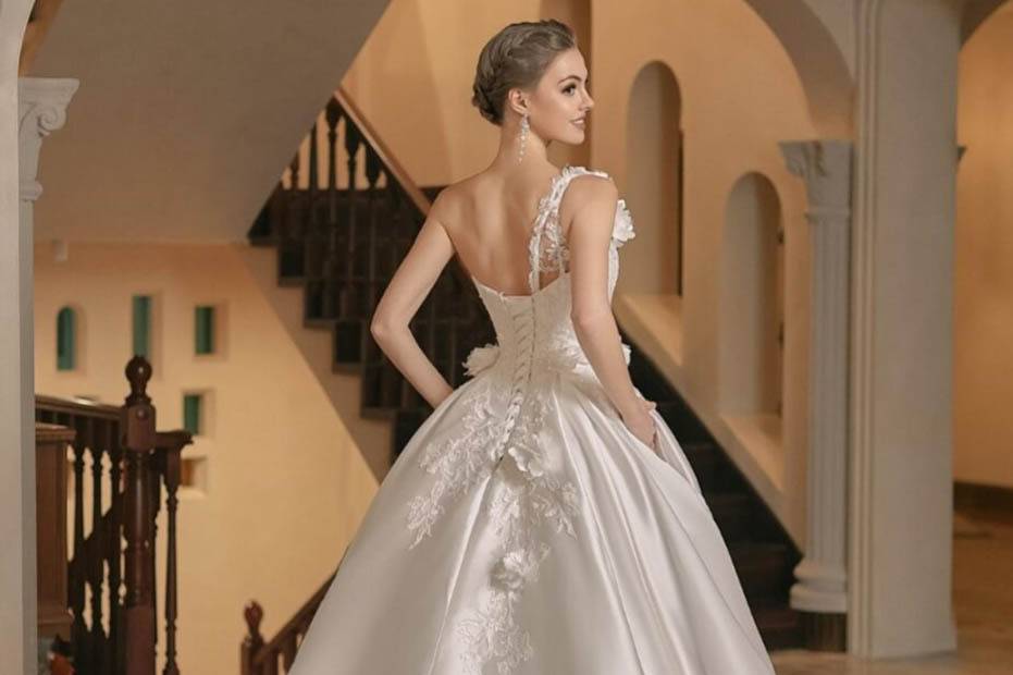 Vestido Com Flores  Costas