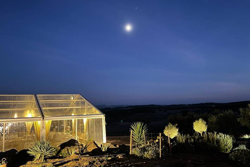 Tenda à noite