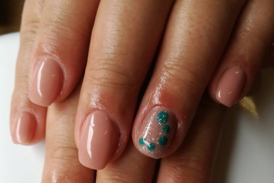 Verniz gel com nail art