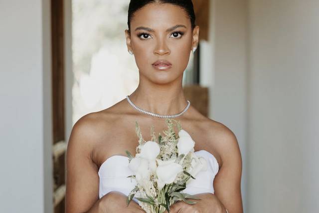 Aline Alves Makeup
