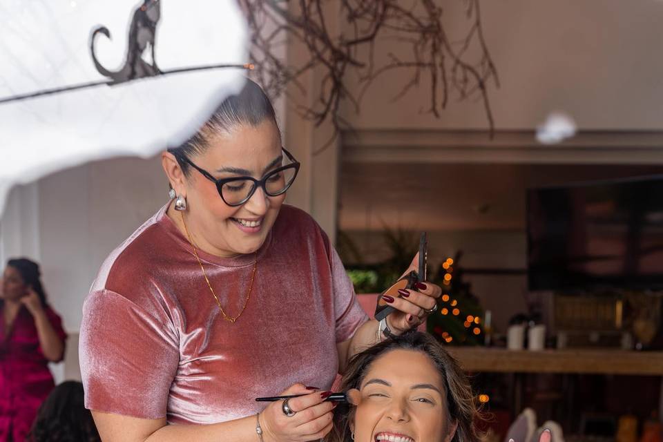 Aline Alves Makeup