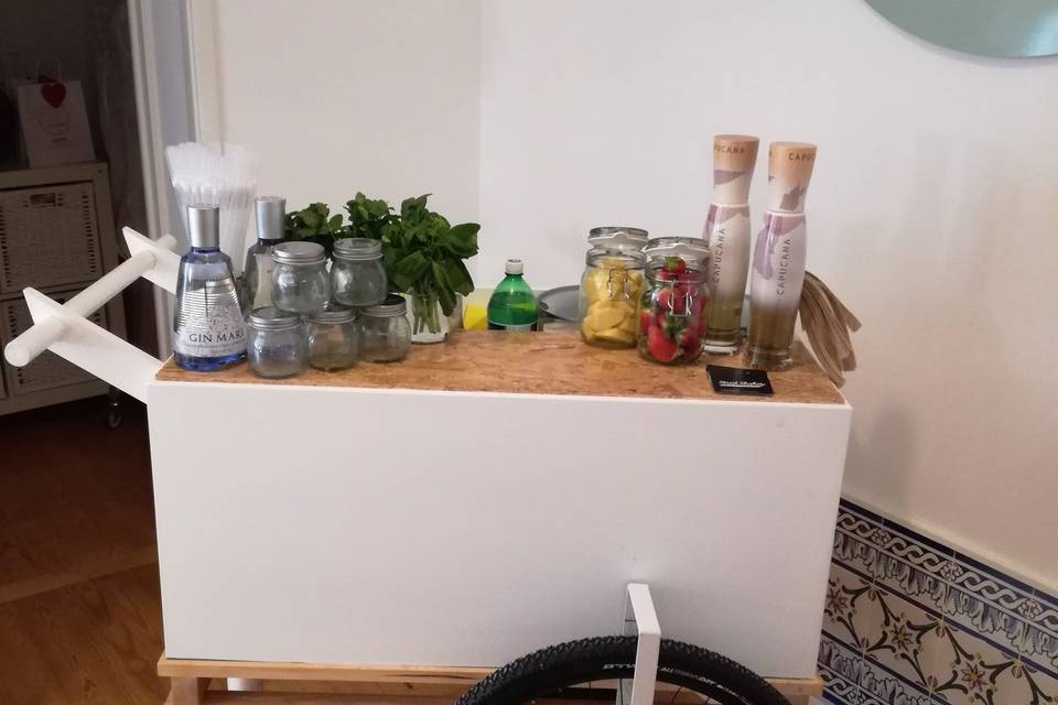 Cocktail trolley