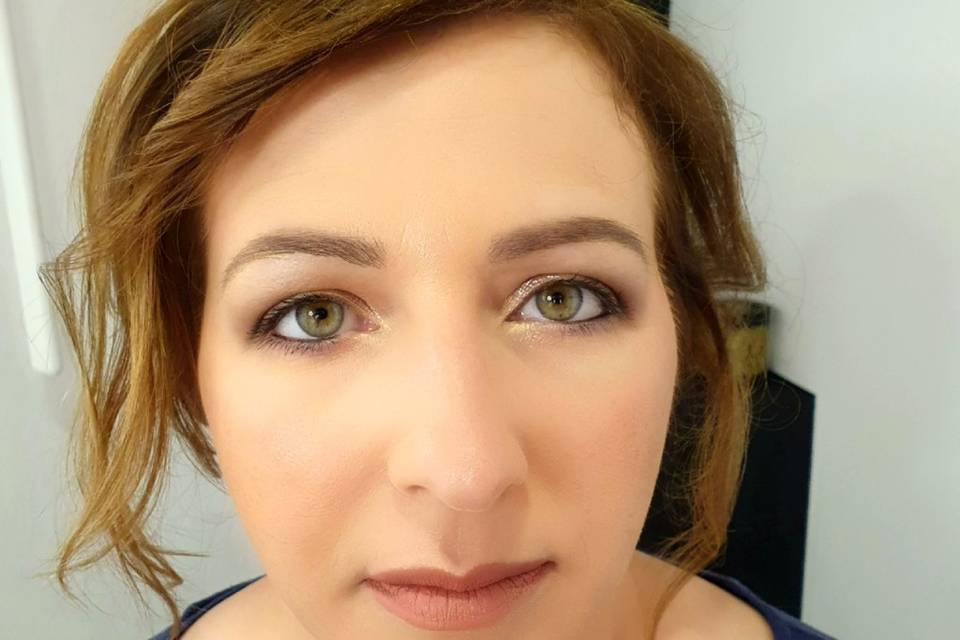 Carla Fernandes makeup