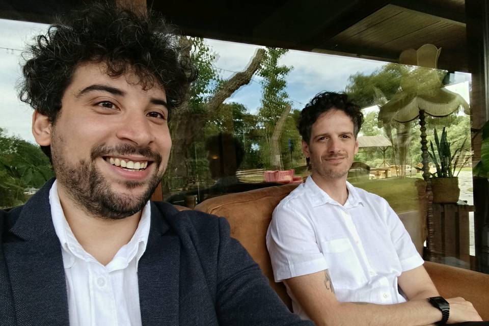 Chillin' Bros
