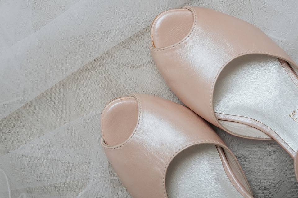 Sapatos de noiva cor de rosa