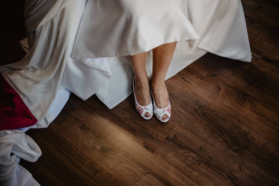 Sapatos de noiva bordados