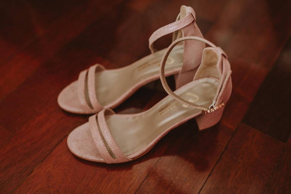 Sandálias de noiva cor de rosa