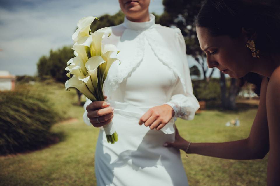 Vestido Decote Halter e Capa