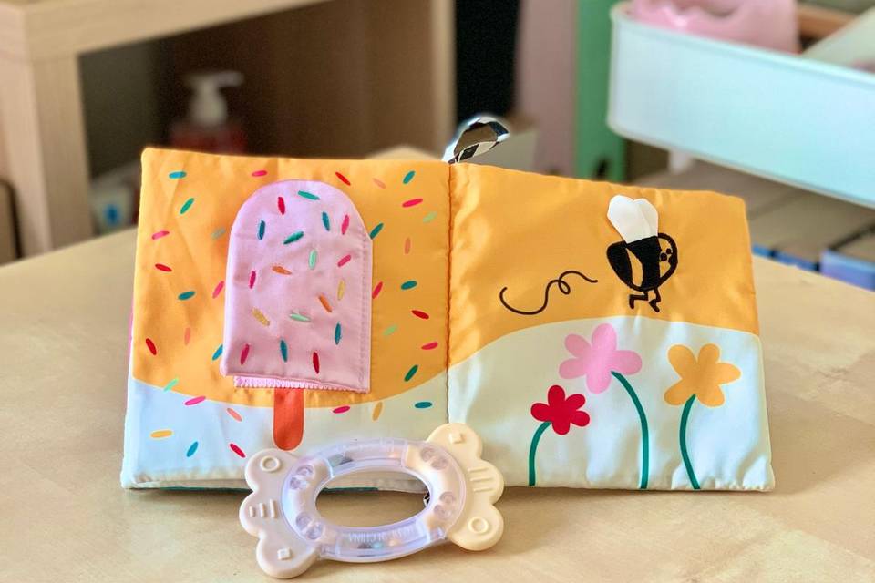 Livro interativo para bebés