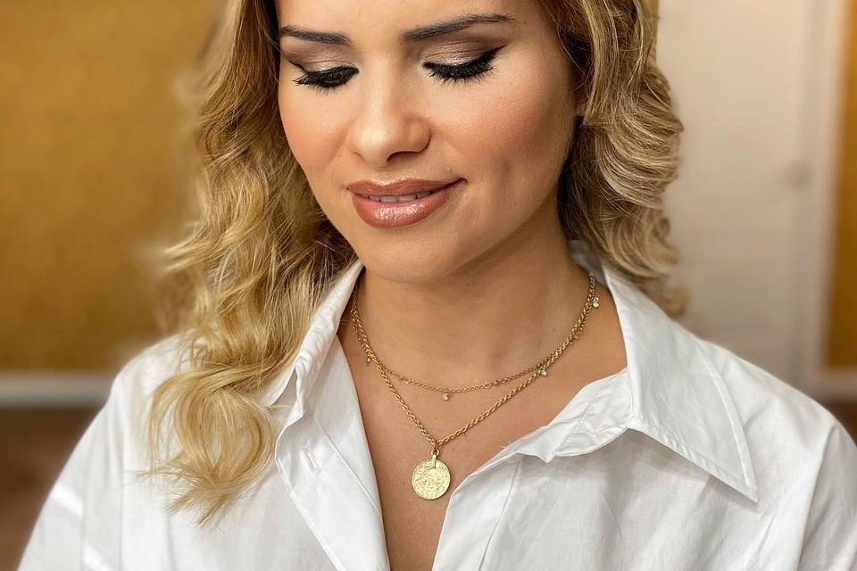 Diana Rocha - Makeup Artist