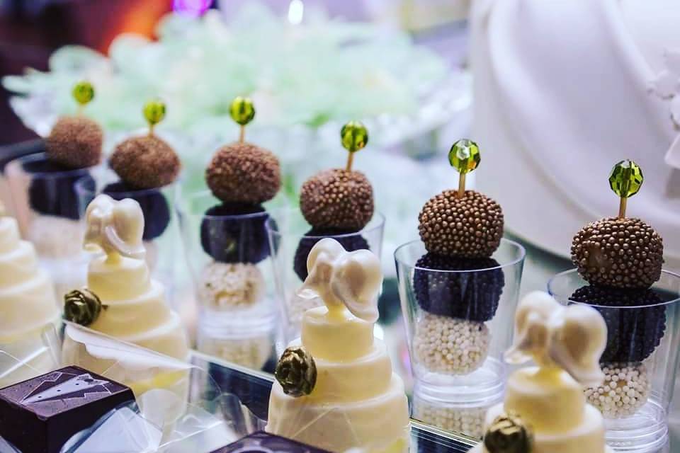 Mini bolos e brigadeiros