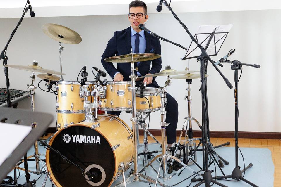 Cláudio: baterista, voz