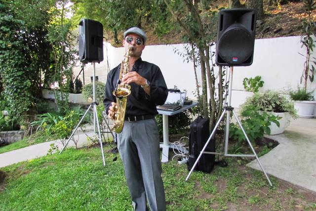 Saxofonista nos aperitivos