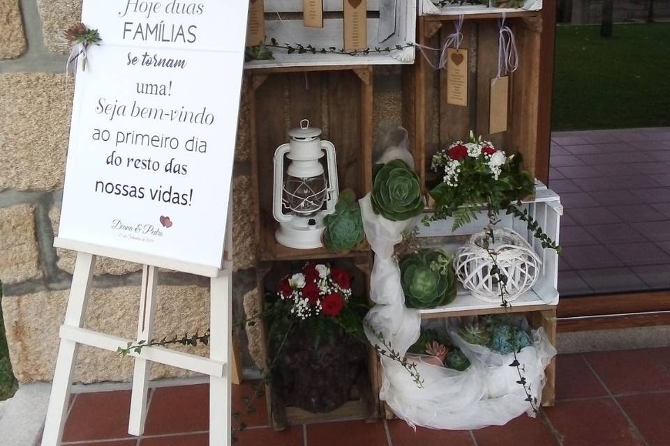 Decoração exterio com placard