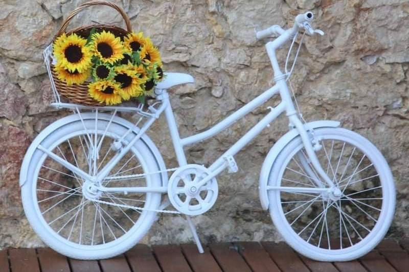 Bicicleta branca decorativas