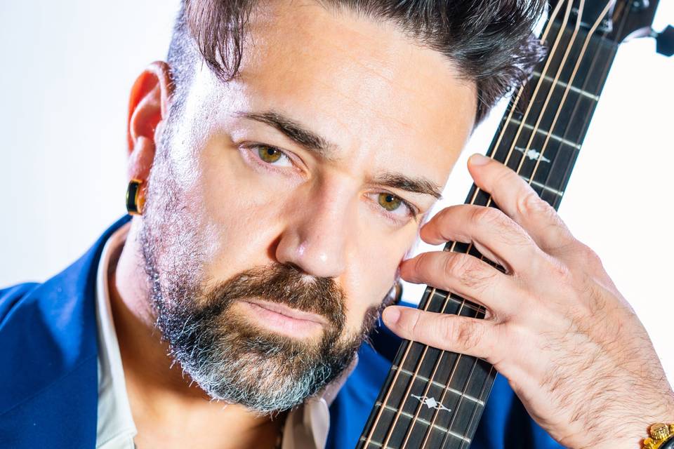 Nuno R. - Guitarra & Voz