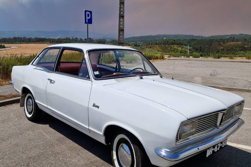 Pneus de faixa branca