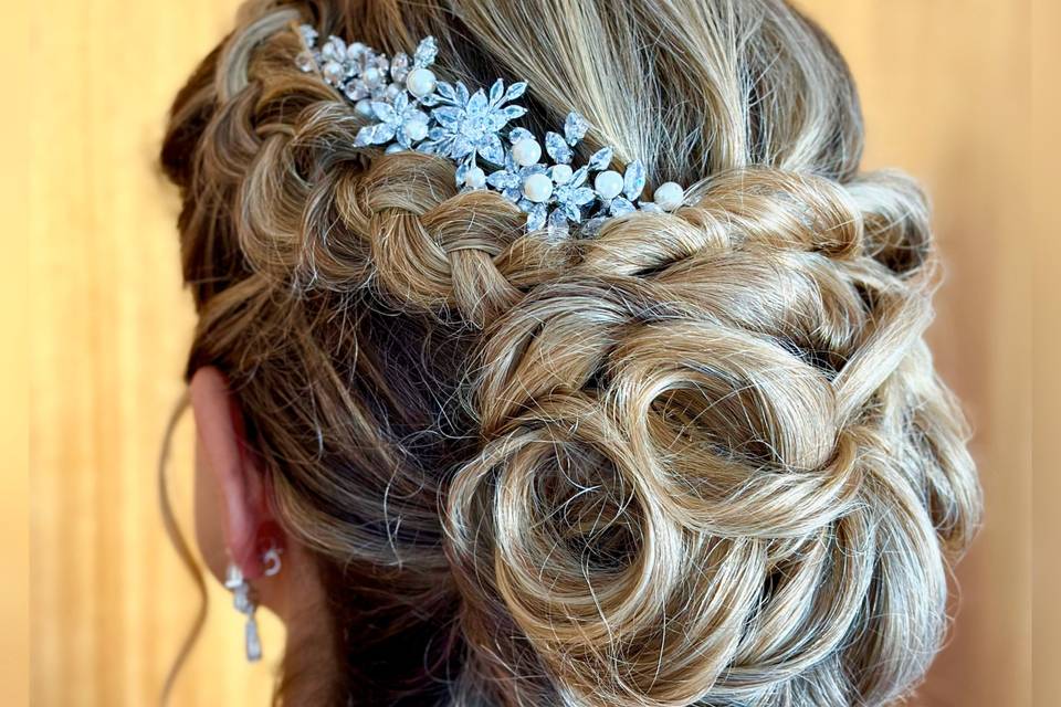 Penteado com acessório