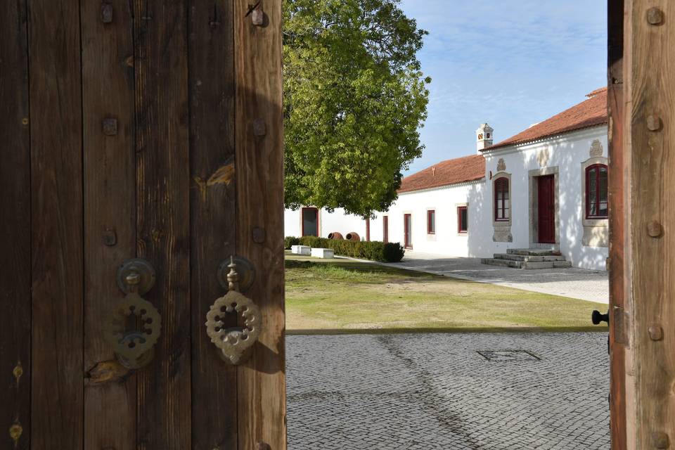 Entrada no Pátio